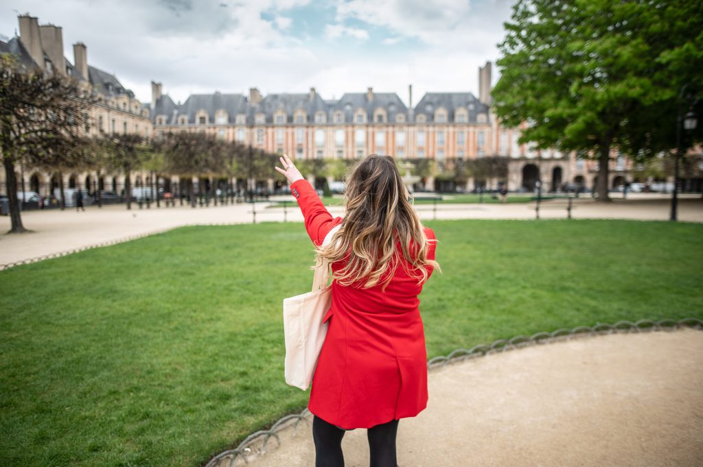 Le Marais private Tour: Place des Vosges with My Private Paris