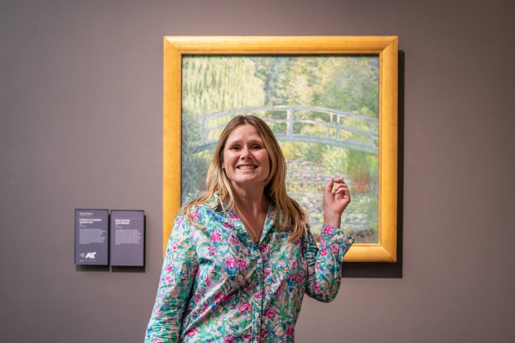 Marie at Orsay Museum Impressionnist Monet painting and flower shirt Famous French Artists