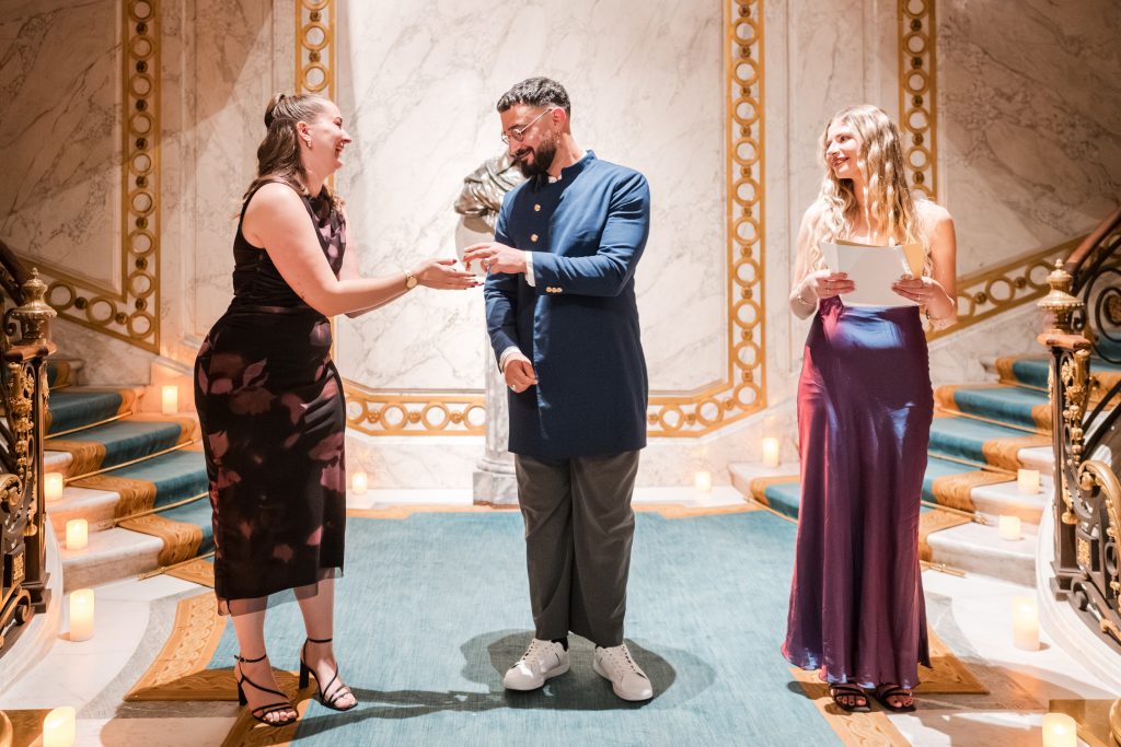 Guide Romain Leduc receiving his award.