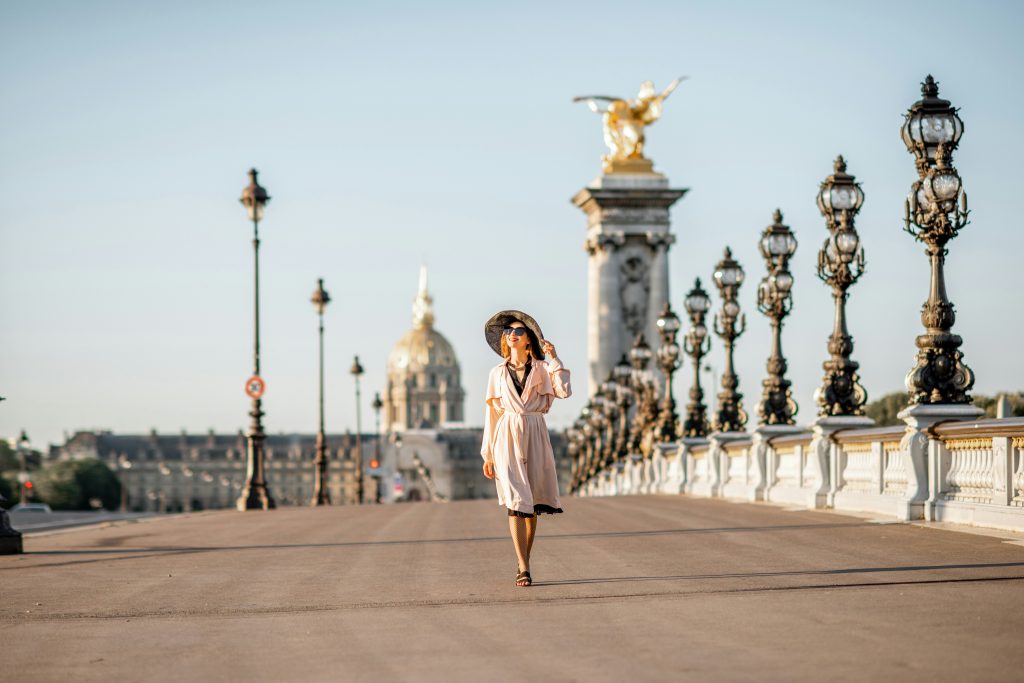 Fashion Lady in paris My private Paris Dior Tour Pont Alexandre III