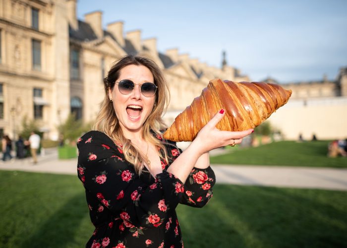 Marie From my private paris giant croissant in a parc picnic Paris Louvre